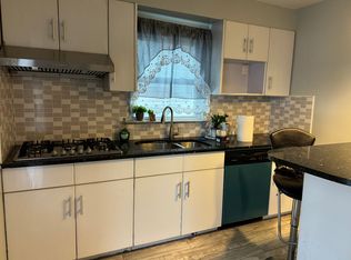 23 Blueberry Ln FLOOR 1, Staten Island, NY 10312