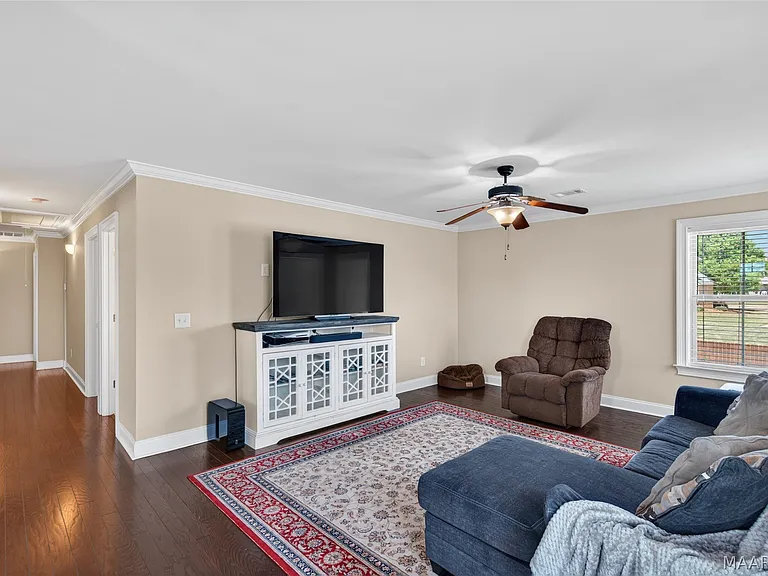 377 Sydney Ave — Photo 13