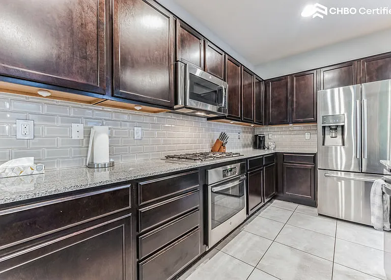 3713 E Robert St — Photo 11
