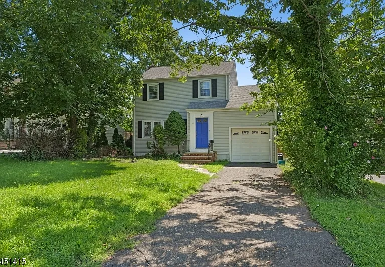 32 Locust Ave — Photo 22