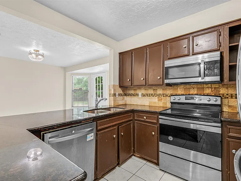 10606 Beckfield Dr — Photo 23