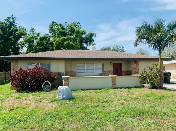 1306 35th St W, Bradenton, FL 34205