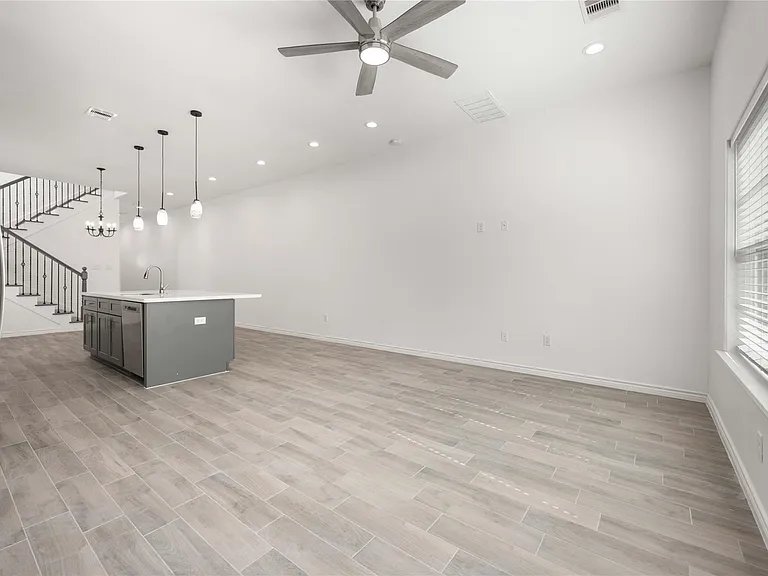 4406 Sterling St #B — Photo 13