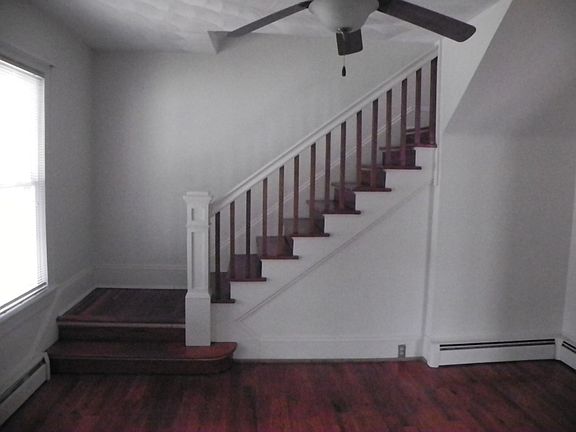 5th image of 880 E Washington Ave
