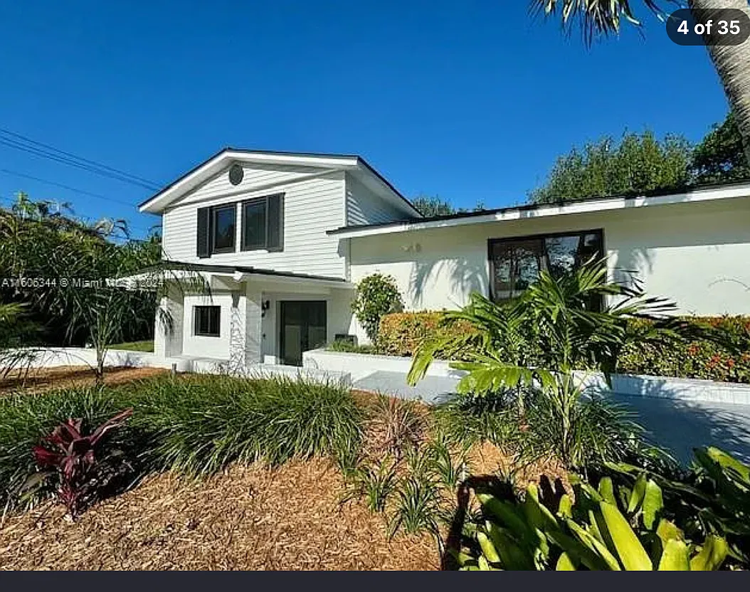4 bed, 2775 sqft, $6,900 — Photo 2