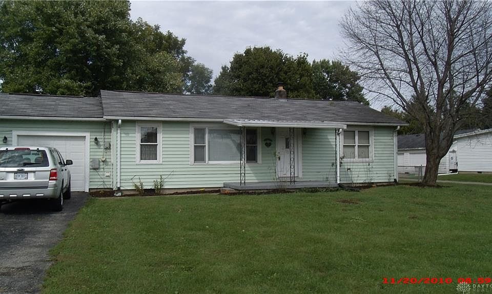1st image of 584 Fairview Dr