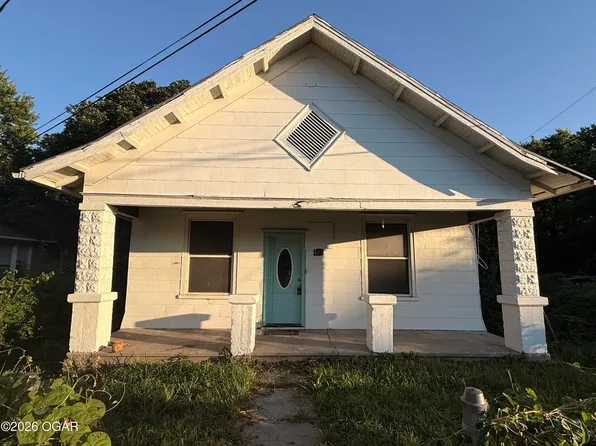 402 E Pennell St, Carl Junction, MO 64834