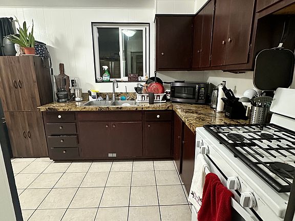 3rd image of 10150 S Amaryllis Dr #2