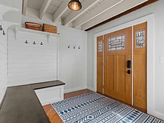 5th image of 5 59th St Unit 5