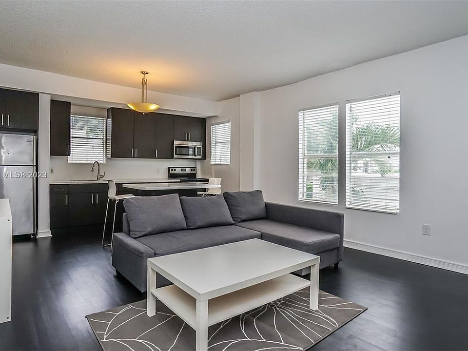 1st image of 737 Jefferson Ave APT 204