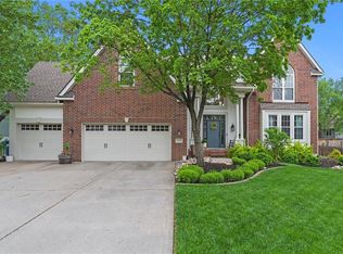 1307 Old Trail Rd, Liberty, MO 64068