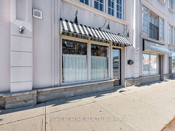 3rd image of 121 Lakeshore Rd W #5