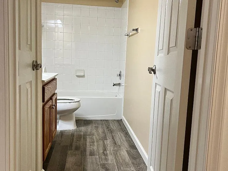Basement full bathroom