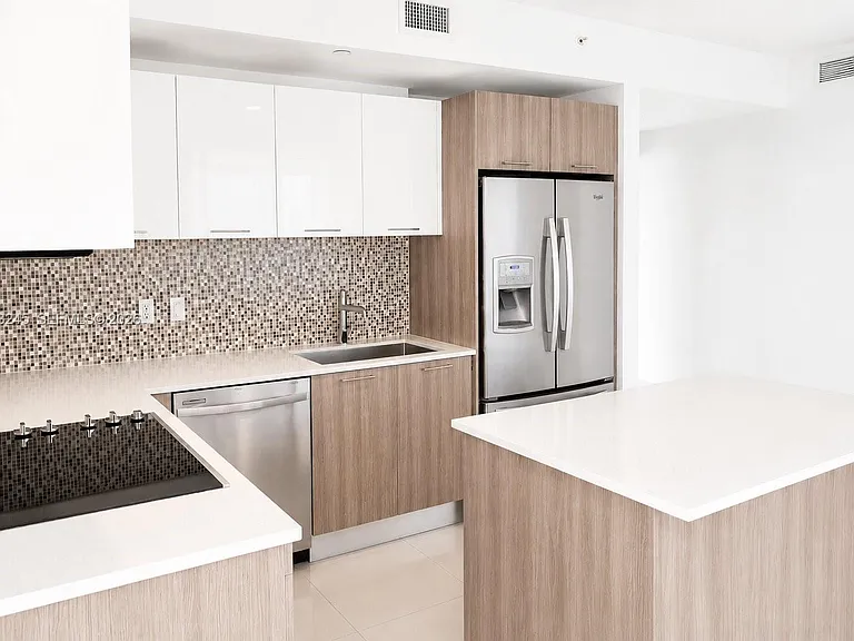 5300 Paseo Dr #1701 — Photo 8