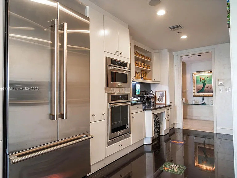 7241 Fisher Island Dr #7241 — Photo 13