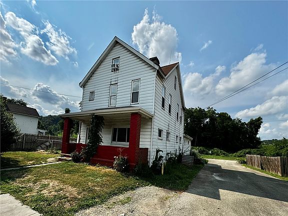 2nd image of 631 S 6th St