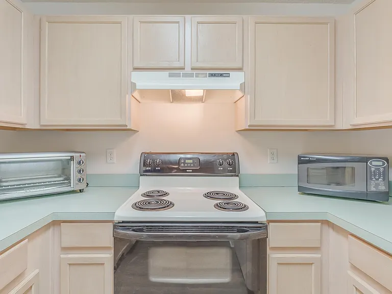 132 Marsh Island Cir — Photo 25