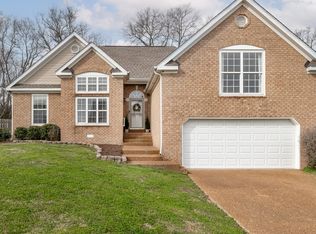1008 Persimmon Dr, Spring Hill, TN 37174