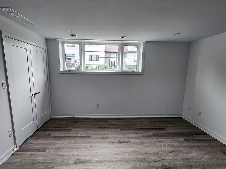 4263 4th Ave #814 — Photo 15