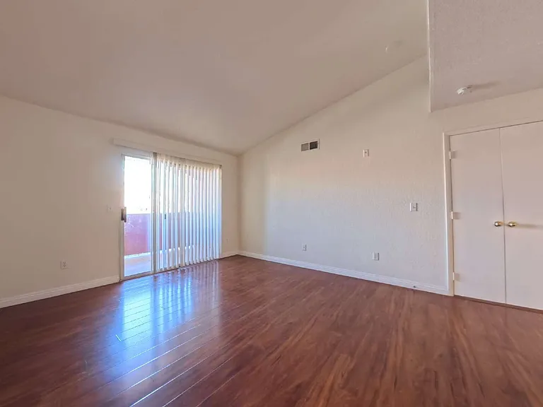 8101 W Flamingo Rd #2013 — Photo 4