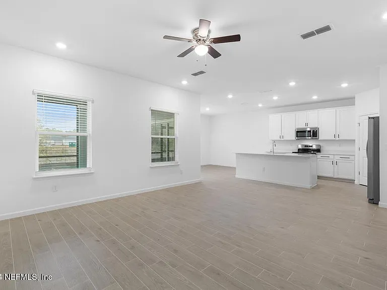 28 Disston Cv — Photo 9