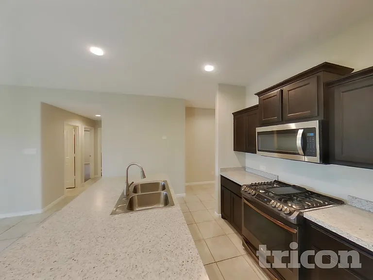 10502 Fort Cibolo Trl — Photo 4