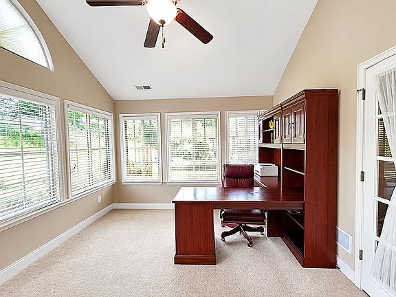 5th image of 76 Mountain Meadow Cir