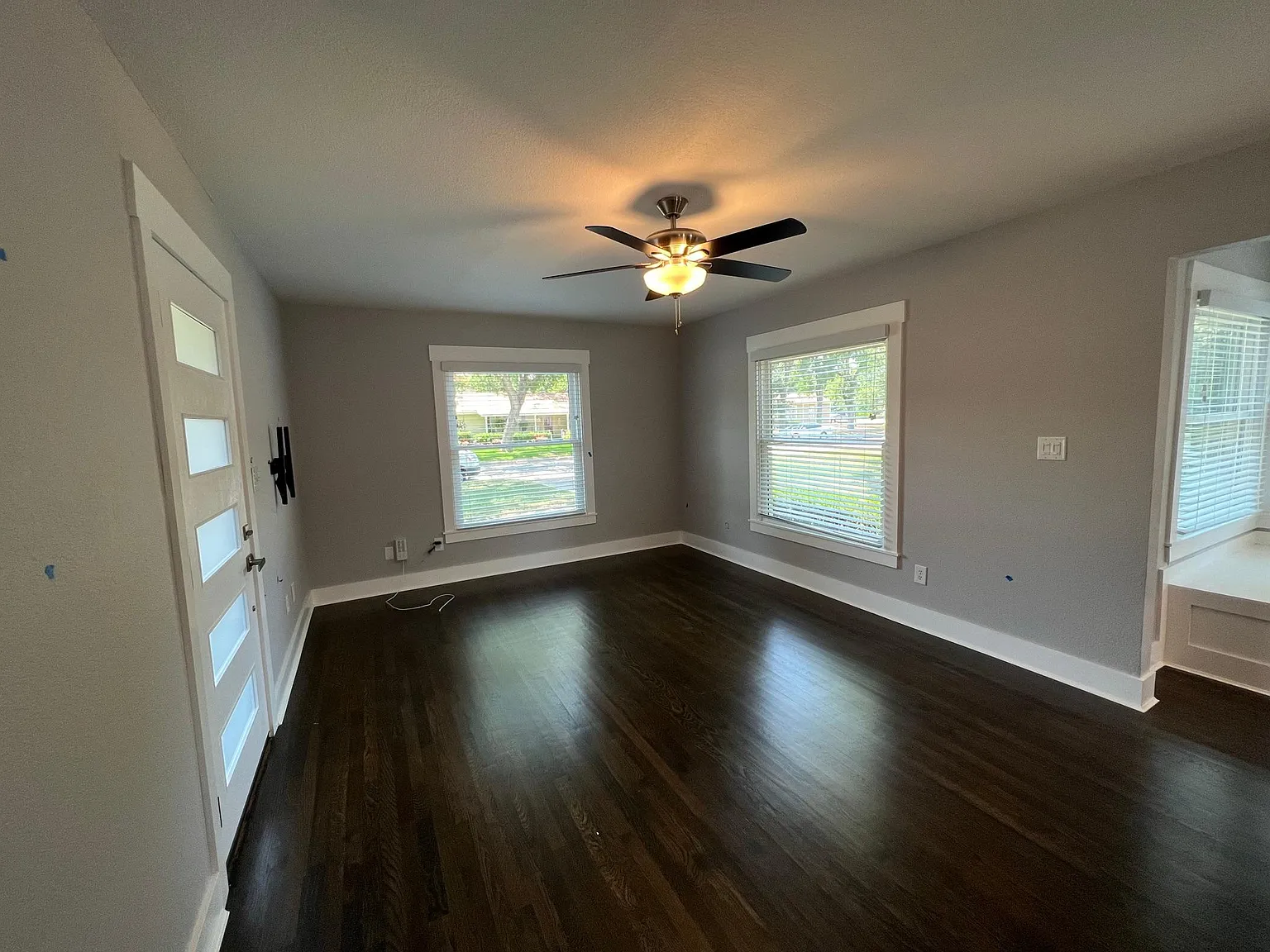 3 bed, 1350 sqft, $2,345 — Photo 3