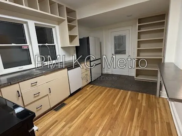 3833 Campbell St, Kansas City, MO 64109