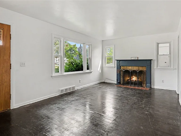 1709 South Ave — Photo 2