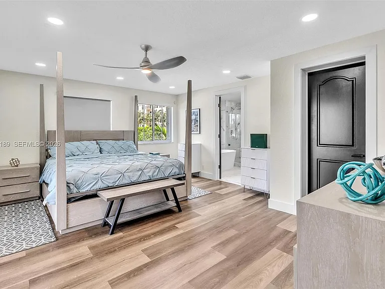 2521 Center Ave — Photo 58
