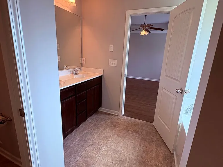 175 Saxony Way — Photo 19