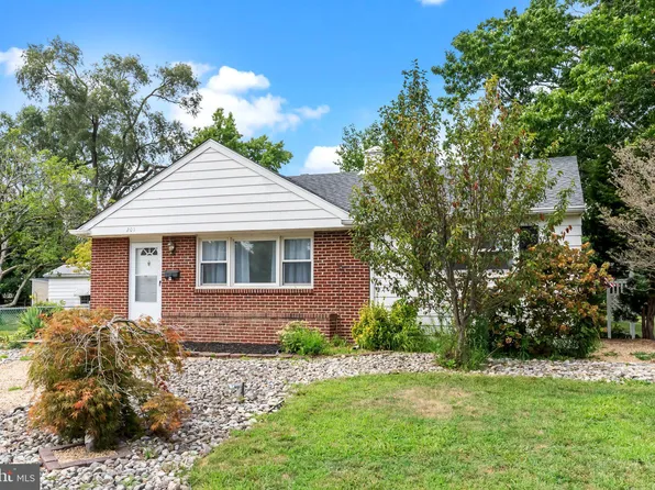 201 Madison Ave, Barrington, NJ 08007