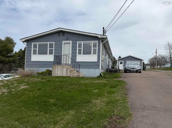 152 Willow St, Amherst, NS B4H 3W5