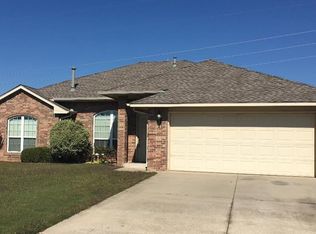 2377 Melody Ln, Edmond, OK 73012