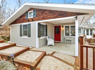 N1871 Wooddale Dr, Lake Geneva, WI 53147