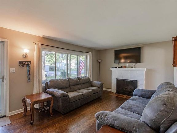 5th image of 11223 Lecluyse Dr