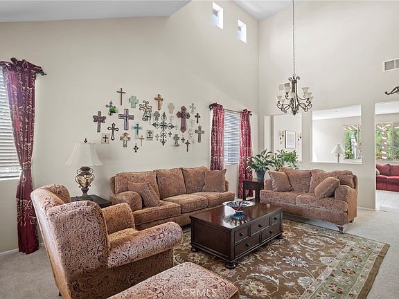 3rd image of 1372 Haddington Dr