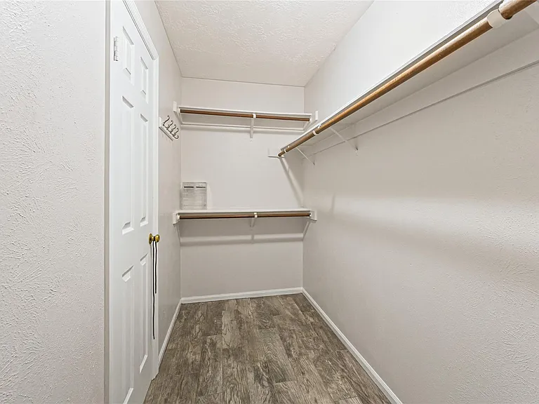 1555 Hillside Elm St — Photo 22
