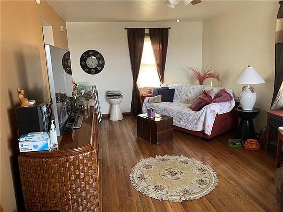 4th image of 635 Ascension Dr E
