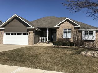 4530 Deer Shadow Trl, Sioux City, IA 51106