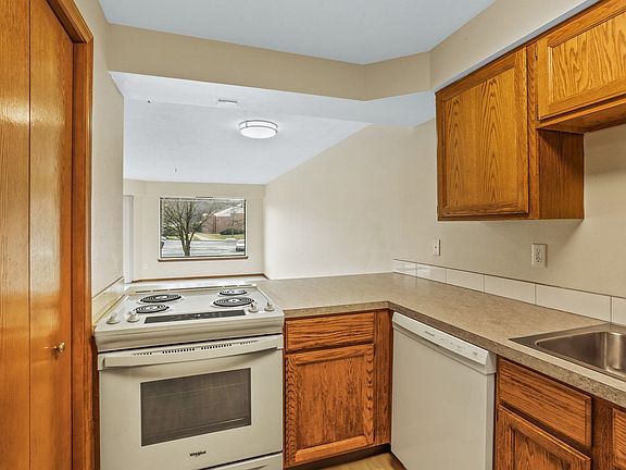 4th image of 221 E Rockwood Blvd APT 322