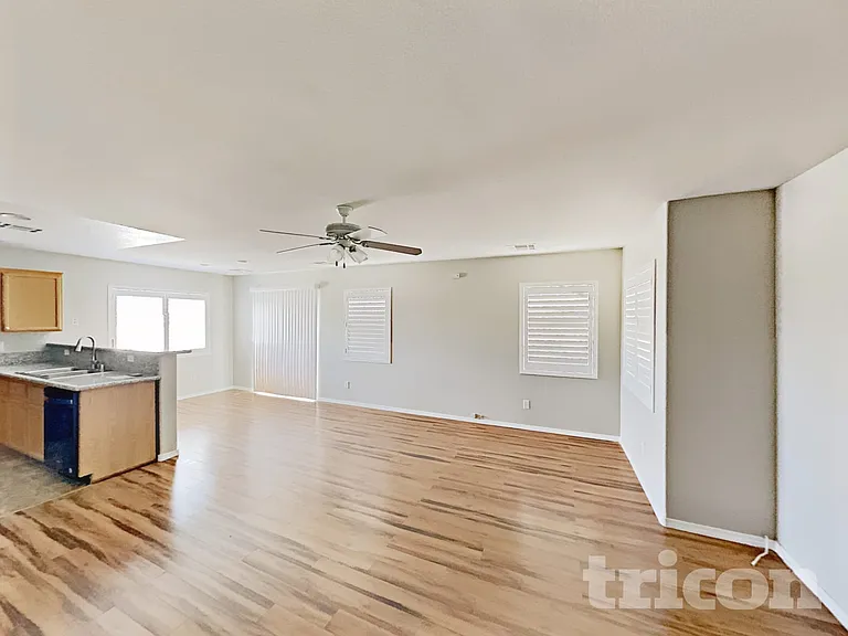 982 Valetta Flat Ave — Photo 2