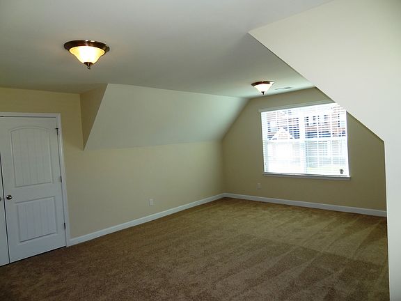 6118 Trailwater Road