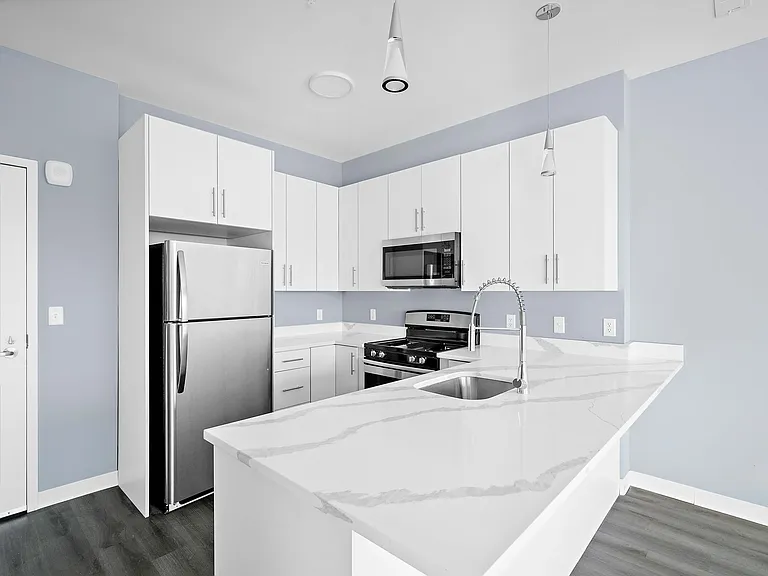 1055 Main Street Apartments — Photo 19