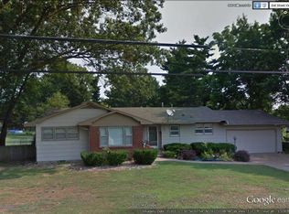 806 Hillcrest St, Monett, MO 65708