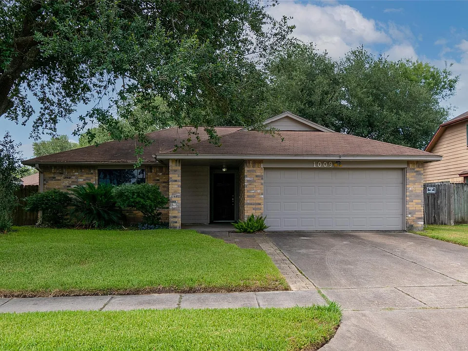 1009 Wildwood Dr