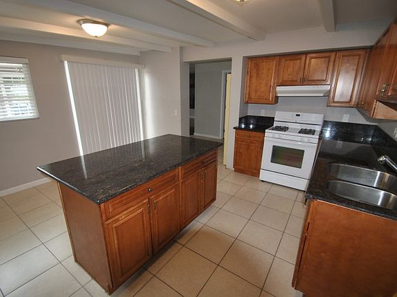 5th image of 3308 W Brady Ave