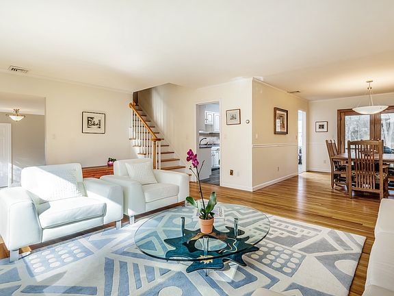 2nd image of 34 Allison Ln