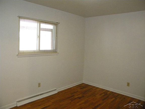 4th image of 1724 N Oakley St
